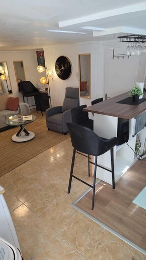 Interior - Cosy T2 with shared pool (optional) (La Ferté-Gaucher)