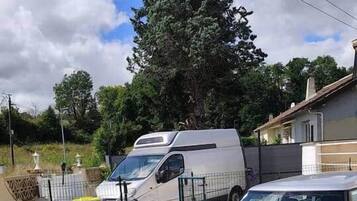 Enceinte de lâhĂ©bergement