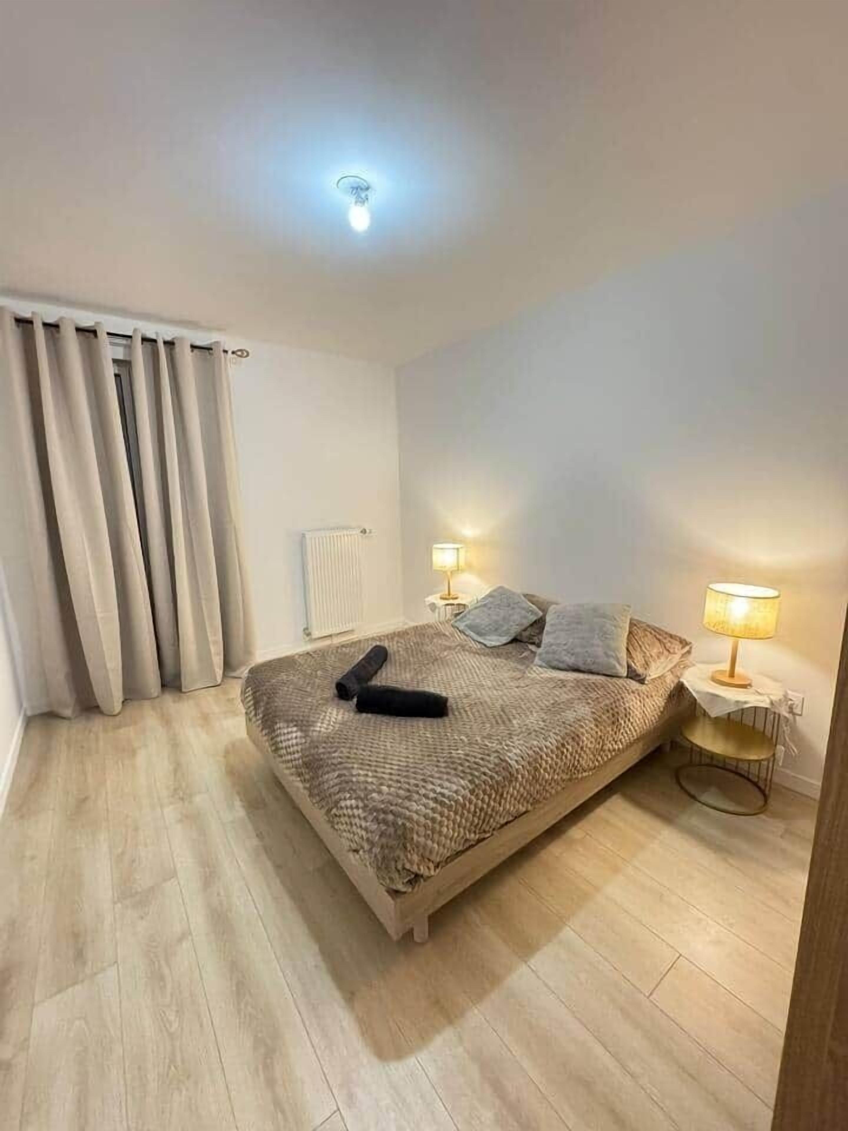 Bügeleisen/Bügelbrett, WLAN, Bettwäsche