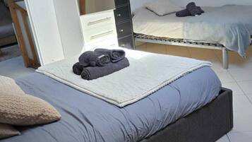 Zimmersafe, Bügeleisen/Bügelbrett, WLAN, Bettwäsche