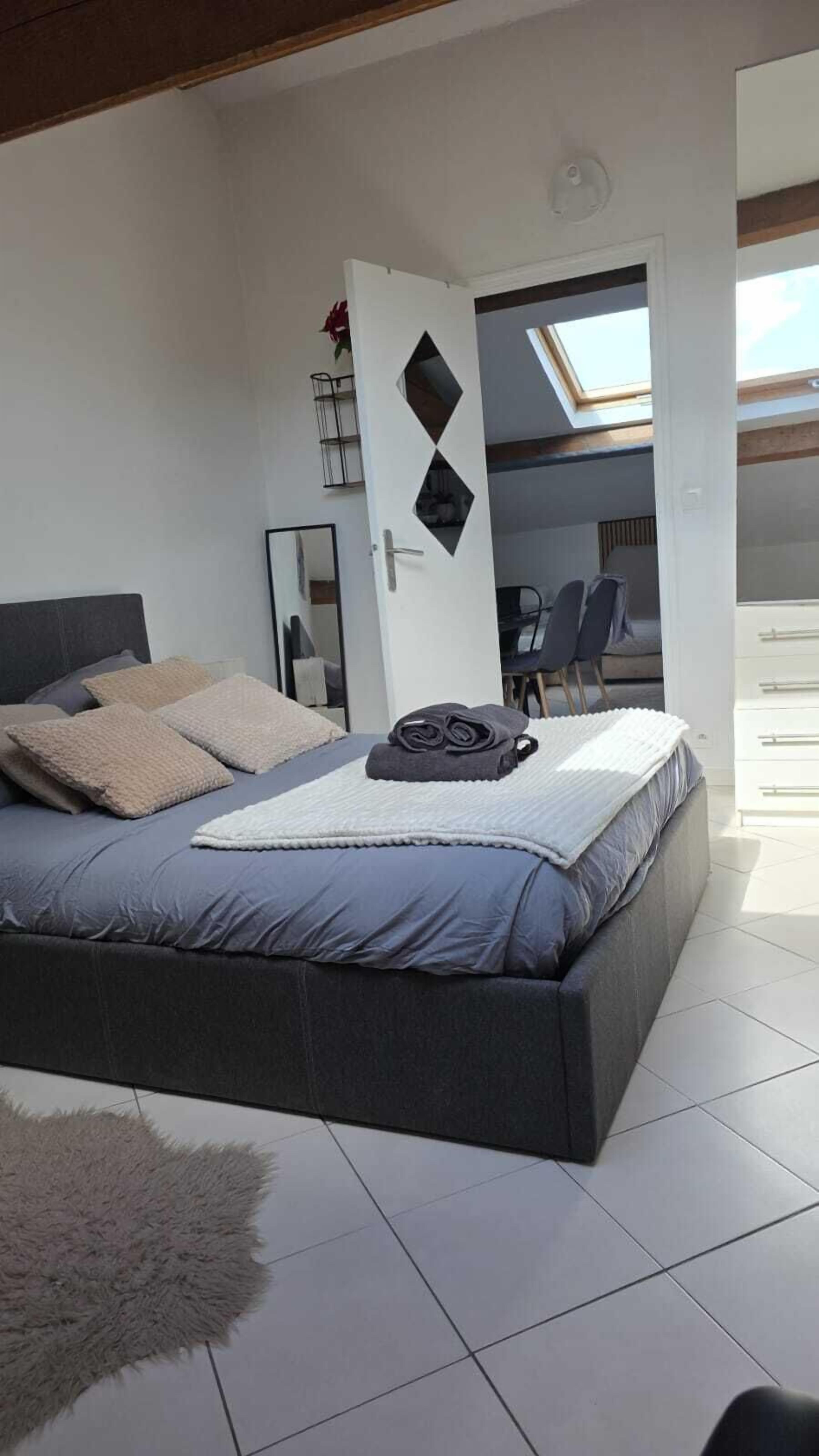 Coffres-forts dans les chambres, fer et planche à repasser, Wi-Fi