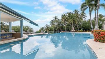 Deluxe-lejlighed - balkon | Pool | Udendørs pool