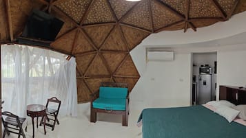 Deluxe Bungalow, Beach View