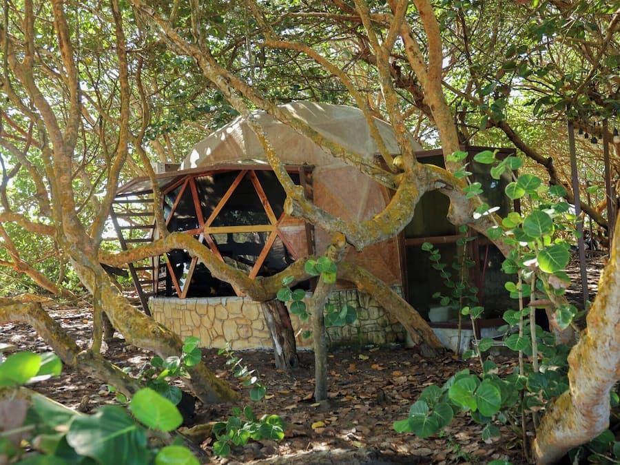 Gratis toalettartiklar, handdukar, tvål och schampo