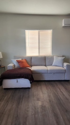 Smart TV, books - Hidden in Gem in the Old Pueblo,. Located in the Heart of Tucson (Tucson)