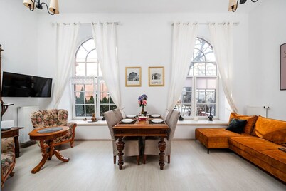 Łódź Downtown Studio – Mezzanine, Workspace