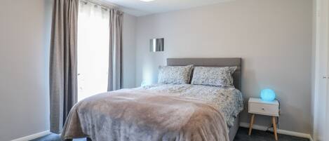 2 camere, con stile personalizzato, con arredamento individuale