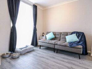 Living area - Sea Rose Cottage (Broadstairs)