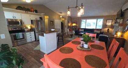 Serene 3-bedroom house with AC in charming Eugene