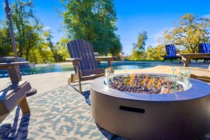 Terrace/patio - Luxurious Brand New property 3bd/3b Pool & Hot tub (Mariposa)