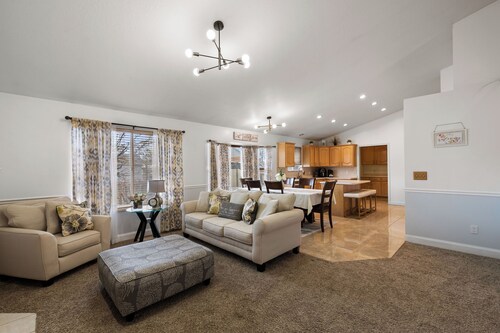 Spacious Warm/cozy home-Salt Lake-Golf-Ski-hiking