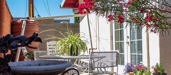 2-bedroom independant cottage in mid-Tucson, near Rincon HS, TMC and St. Josephs