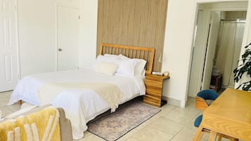 Desk, iron/ironing board, free WiFi, bed sheets