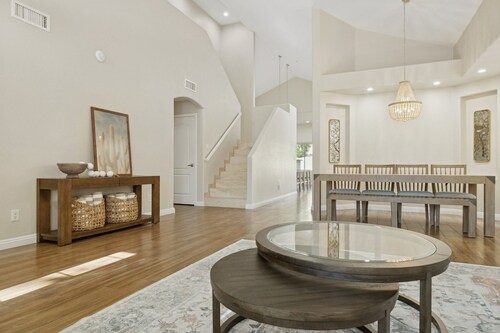 Serene Scottsdale Retreat-NO FEE Heated Pool & Spa