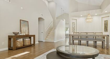 Serene Scottsdale Retreat-NO FEE Heated Pool & Spa