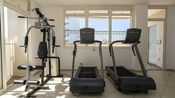 Comfort Apartment, Air conditioning | Fitness facility