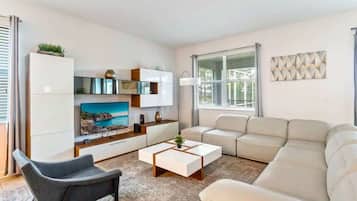 Tv, tv-spel och kontor