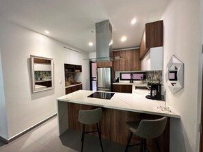 Fridge, microwave, oven, stovetop - Centro & Quiet -Modern large apartment with private terrace 7 Min walk to beach! (Playa del Carmen)