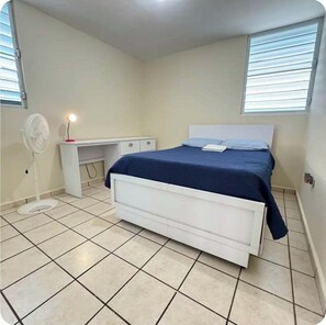 3 bedrooms, iron/ironing board, WiFi, bed sheets - 3BR Family Home in Salinas PR - A/C, WiFi & Private Parking (Salinas)