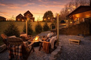 Terrace/patio - NEW! Stunning 4BR Cabin w/Hot Tub, Fire Pit, Pool Table, Arcades & Pool Access (Sevierville)