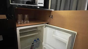 Appartamento Deluxe, balcone, vista giardino | Interni