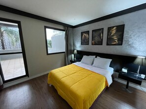 Deluxe Apartment, Balcony, Garden View | In-room safe, blackout curtains, iron/ironing board, free WiFi - Apart Faria Lima Hotel Varanda Garden (São Paulo)