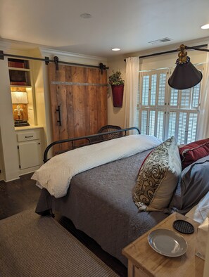 Strykejern/-brett, wi-fi og sengetøy