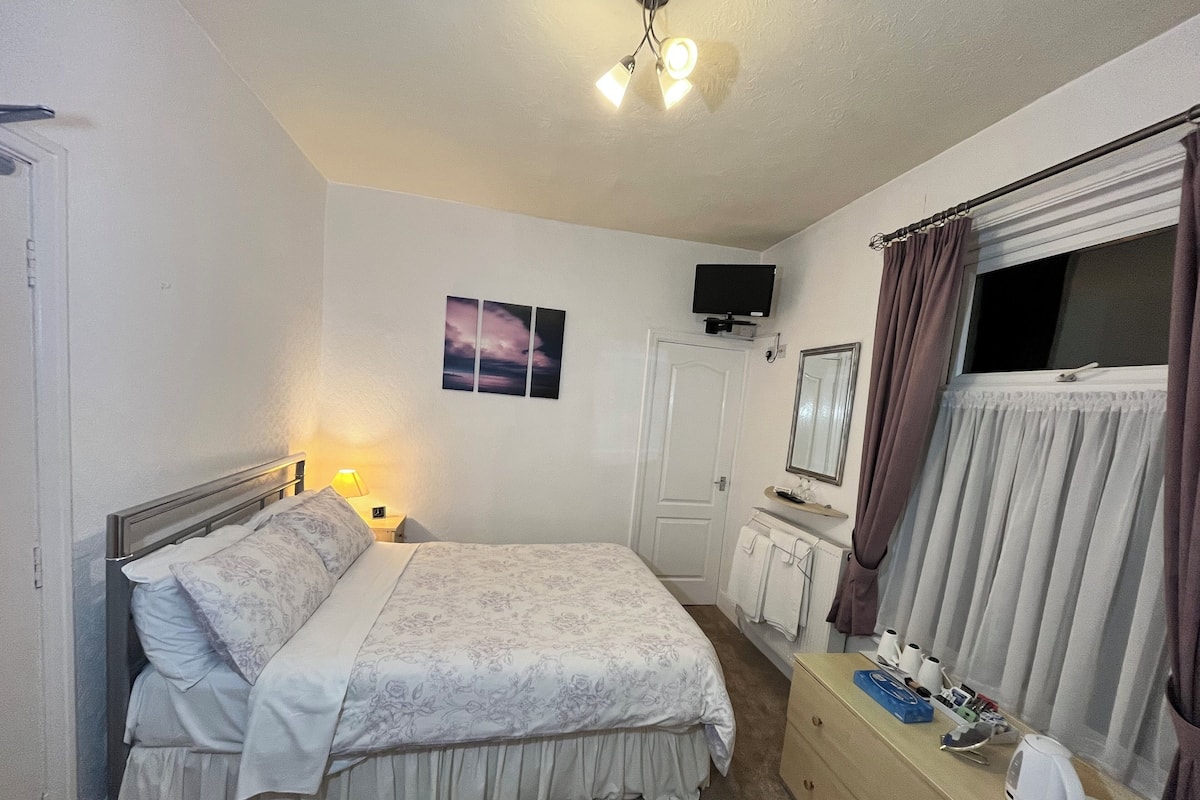 三人房 | 免费 WiFi