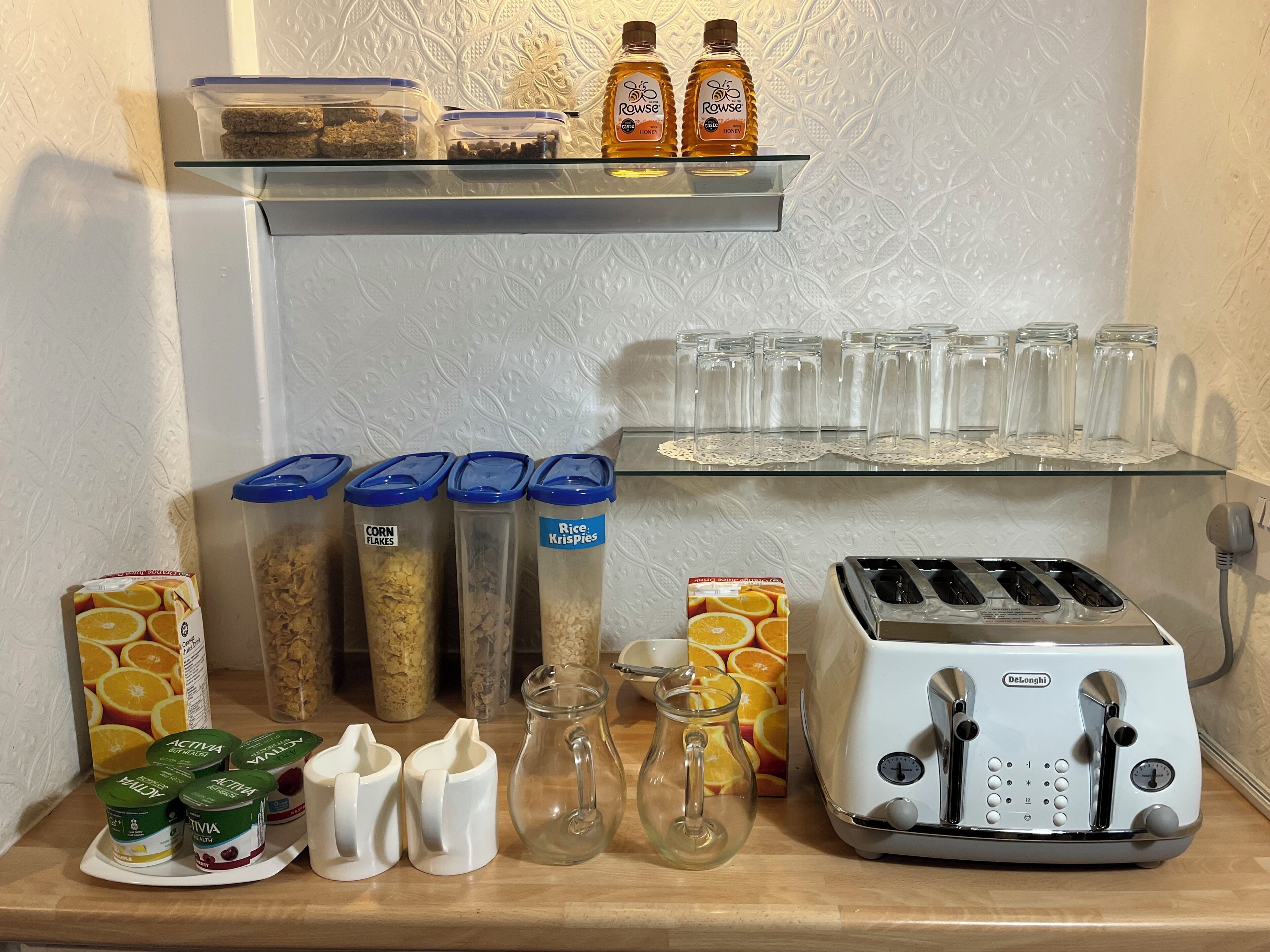 Free daily continental breakfast