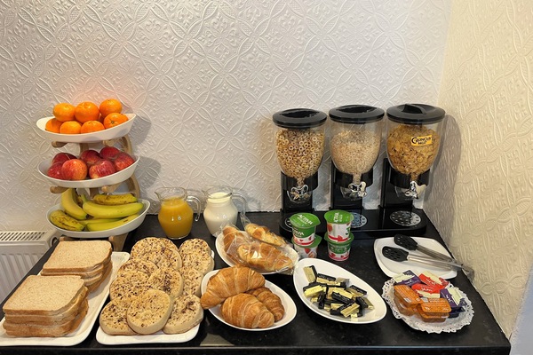 Free daily continental breakfast