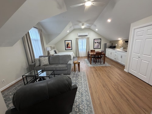 Brand-New Studio Near Purdue & Downtown