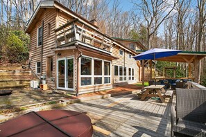 Outdoor dining - Little Creek Retreat close to Boone & Blowing Rock (Boone)