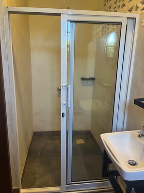 Towels, toilet paper -  2Bdr zen villa private pool + cleaning (Diani Beach)