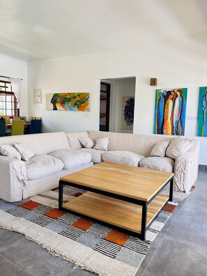 Smart TV -  2Bdr zen villa private pool + cleaning (Diani Beach)