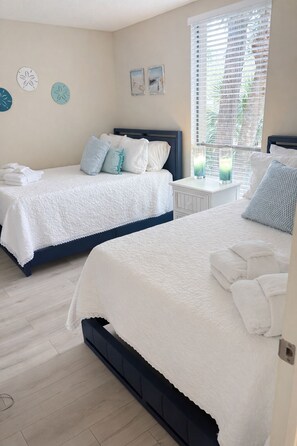 2 chambres, fer et planche à repasser, Wi-Fi gratuit, draps fournis