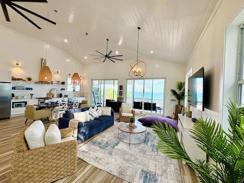 Barefoot Luxury & Private Beach Triton Beach House