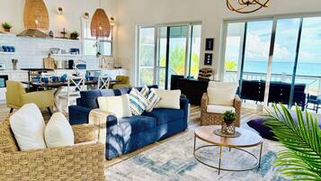 TV connectée, table de tennis de table, livres, imprimantes