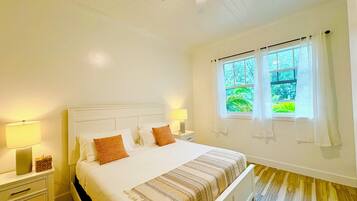 3 bedrooms, desk, iron/ironing board, free WiFi