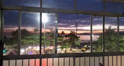 Apartment facing the sea in Santos-SP, 2 bedrooms, 8 beds, full air conditioning.