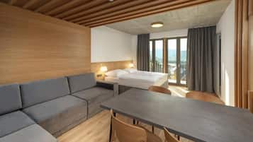 Appartement, balkon, uitzicht op bergen | Interieur