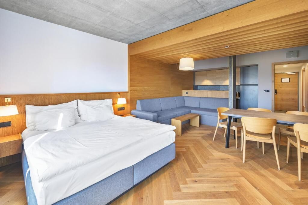 Apartment, Balcony, Mountain View | In-room safe, desk, soundproofing, free WiFi