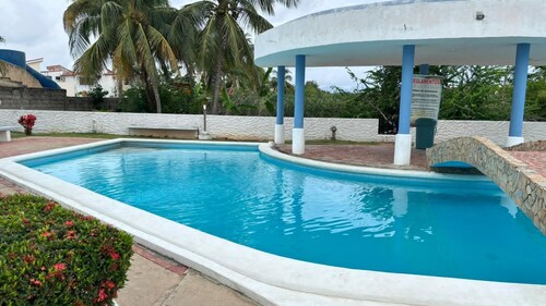 Town House in Flamingo City