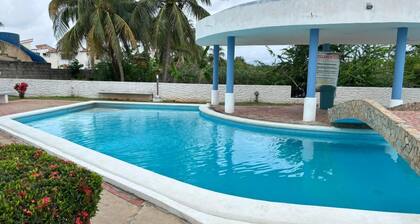 Town House in Flamingo City