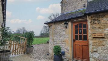 Cottage | Exterior detail