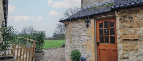 Cottage | Exterior detail