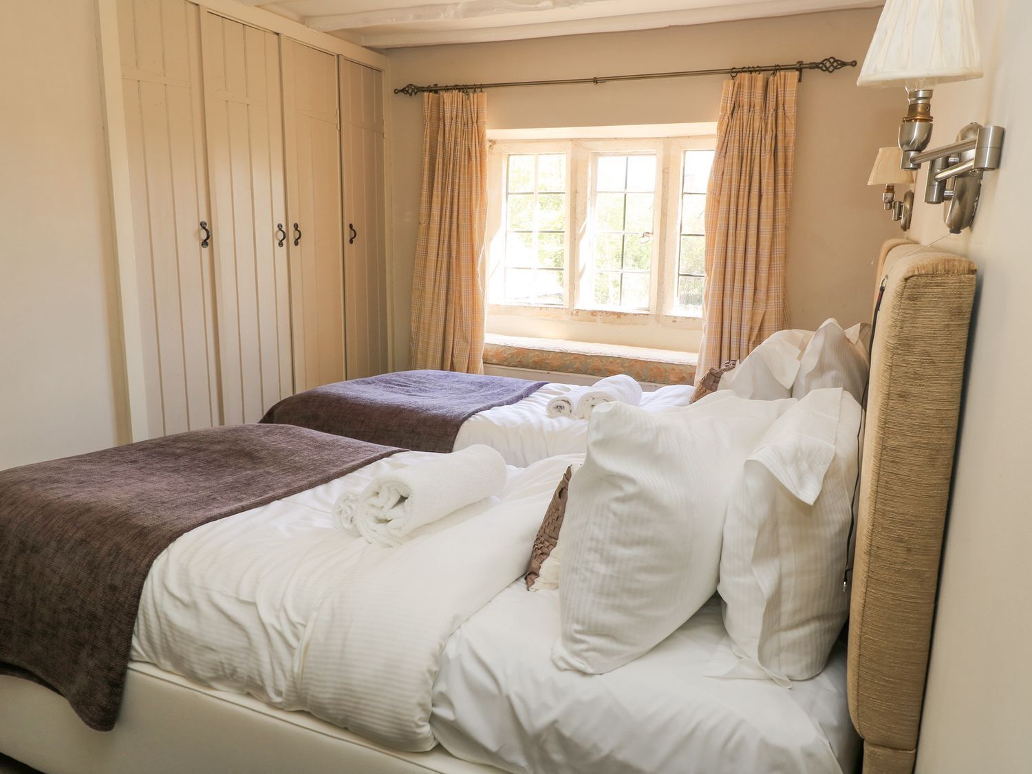 3 bedrooms, individually decorated, individually furnished, free WiFi