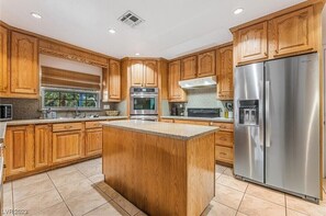 Private kitchen - Near-Strip Oasis w/ Pool, Game Room & Yard (Las Vegas)