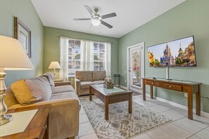 TV, video games - Disney Magic-3 bed 1st floor Windsor Hills condo, just 1.5 miles from WDW! (Four Corners)