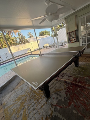 Pool - Spacious 4-bedroom house in serene Tampa with AC comfort (Tampa)