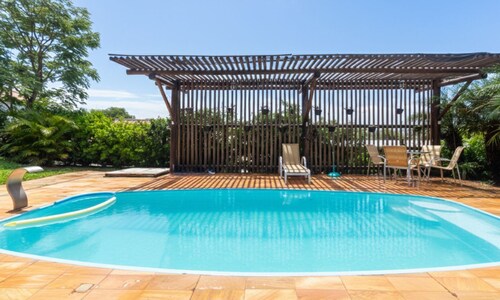 Casa de Campo com Piscina Sinuca e Churrasqueira